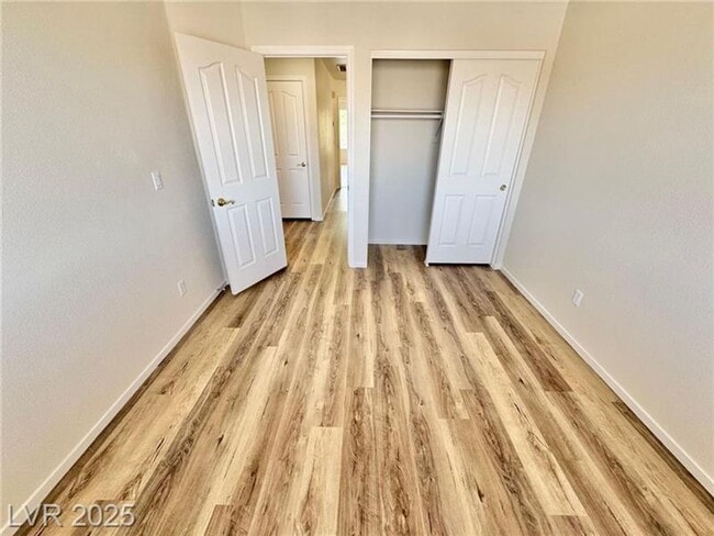 Building Photo - BEAUTIFUL 3 BEDROOM HOME IN SUMMERLIN