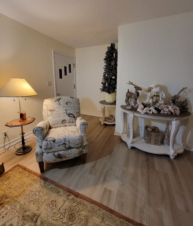 Building Photo - 1408 Torney Ave