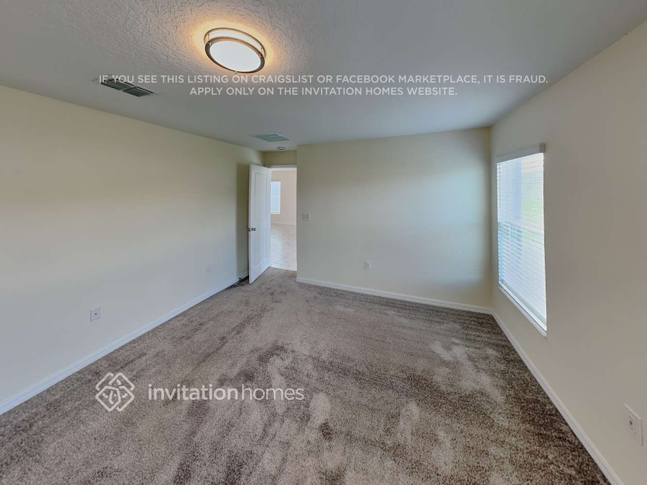 Building Photo - 4480 Holstein St