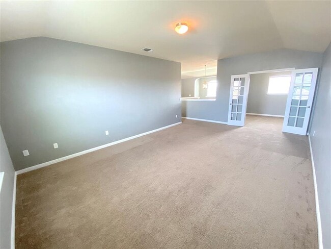 Building Photo - 122 Liard River Rd