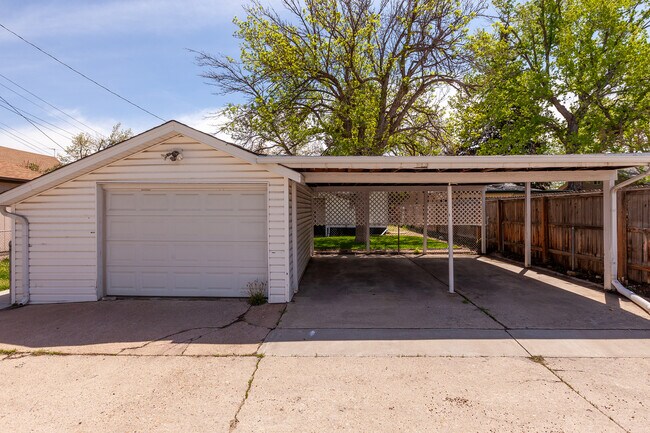 Building Photo - 4033 Meade St