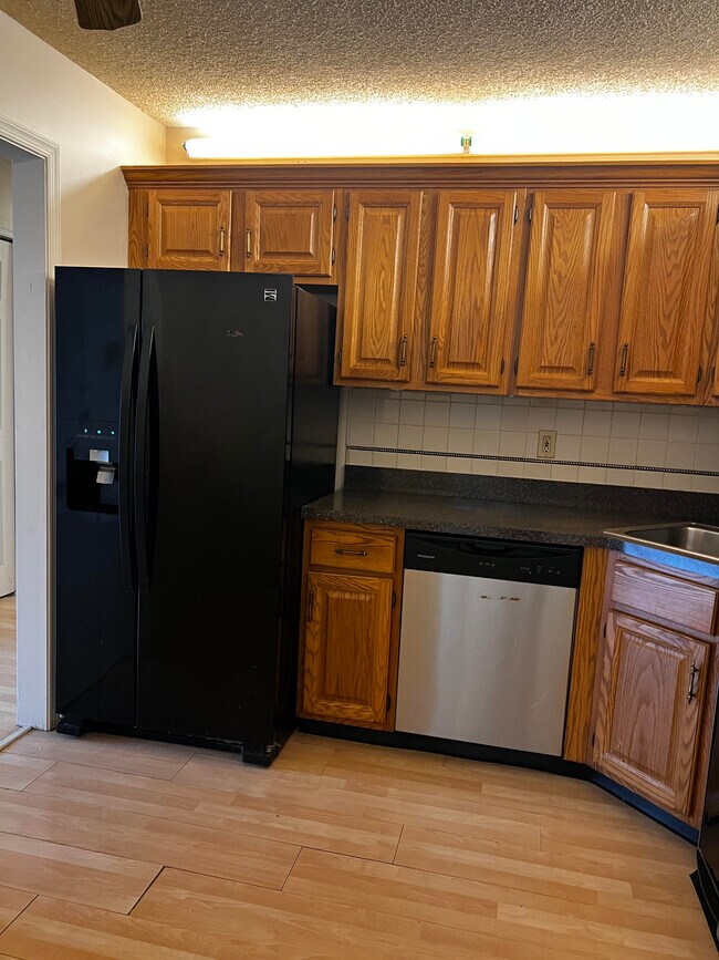 Building Photo - 32 Scherer Ct