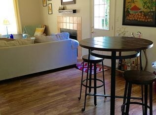 Building Photo - Old 242