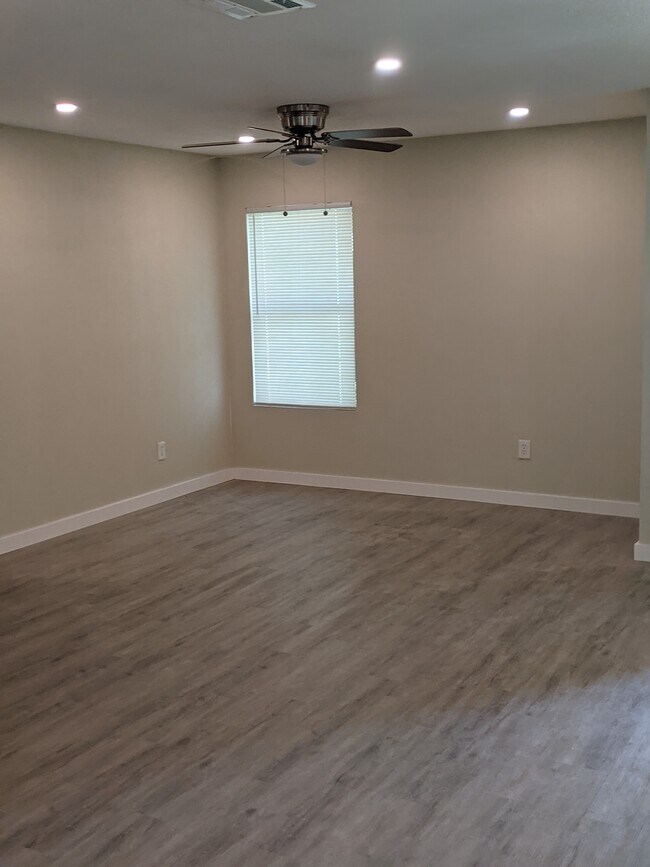 Building Photo - 14419 Briarcrest Dr