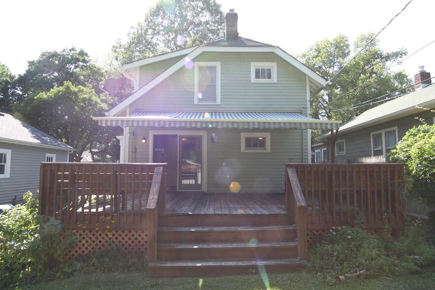 Building Photo - 5623 Winthrop Avenue