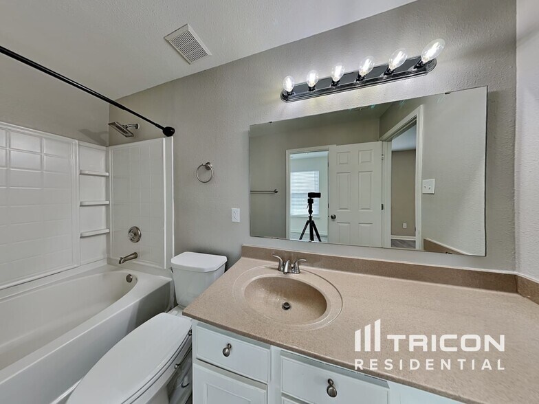Building Photo - 4046 Kellybrook Dr