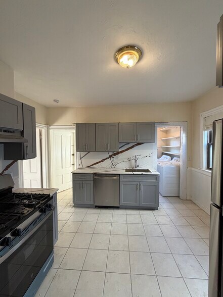 Building Photo - 17 Cushman Rd