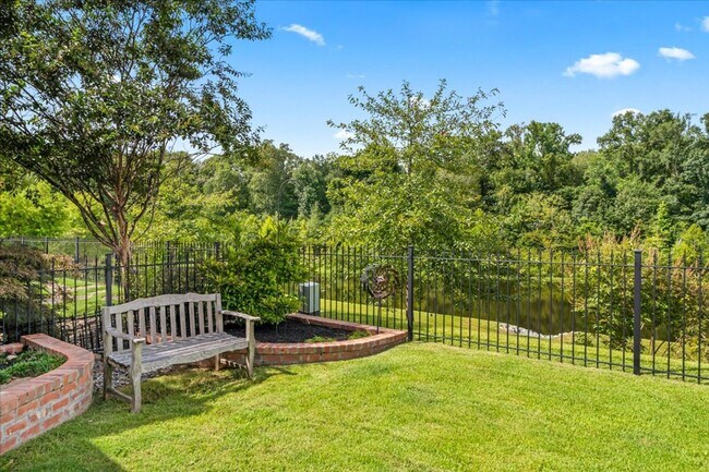 Building Photo - Unfurnished Luxury Home in Germantown with Lake Views & Wildlife