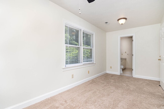 Building Photo - 2617 All Saints Ct