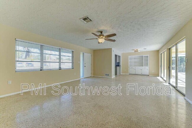 Building Photo - 2840 Webber St