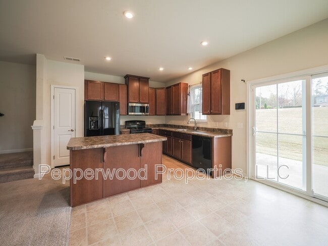 Building Photo - 411 Triple Crown Way