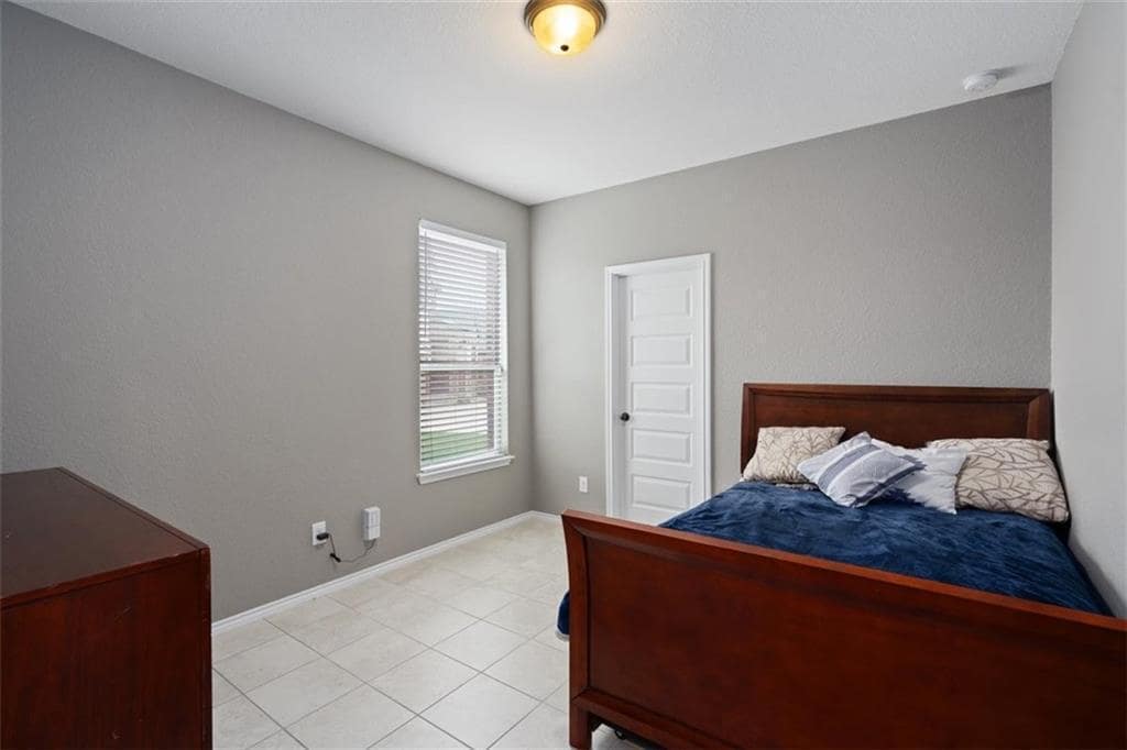 Guest Bedroom 2 - 3060 Freeman Park Dr