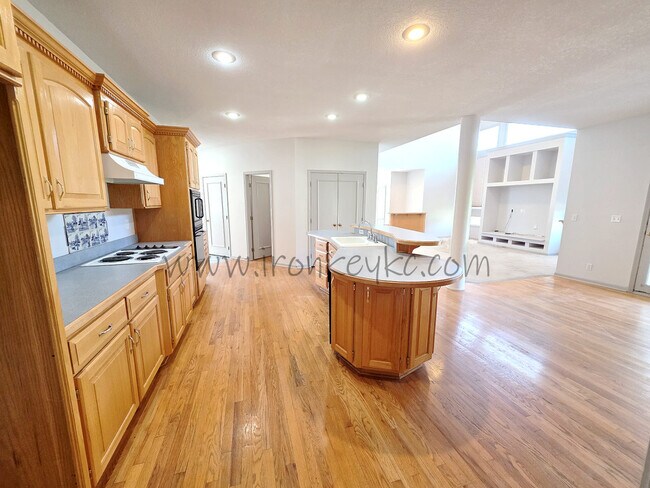 Building Photo - 14112 Windsor St