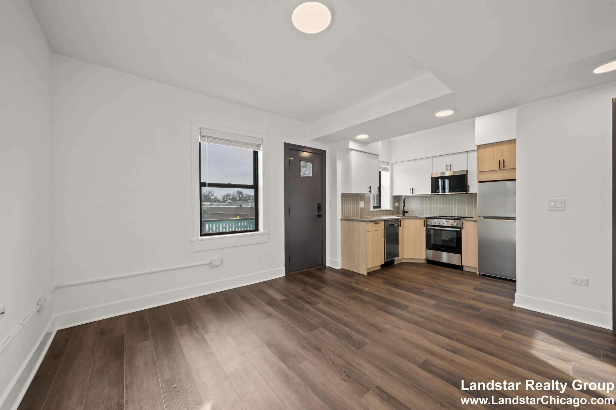 Building Photo - 1241 Chicago Ave