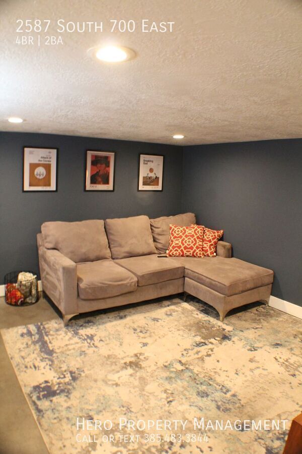 Building Photo - 2587 S 700 E