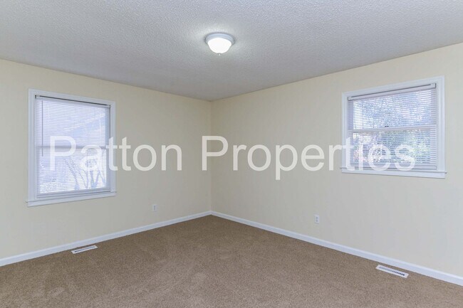 Building Photo - West Columbia Home- Hamlet South Commuity