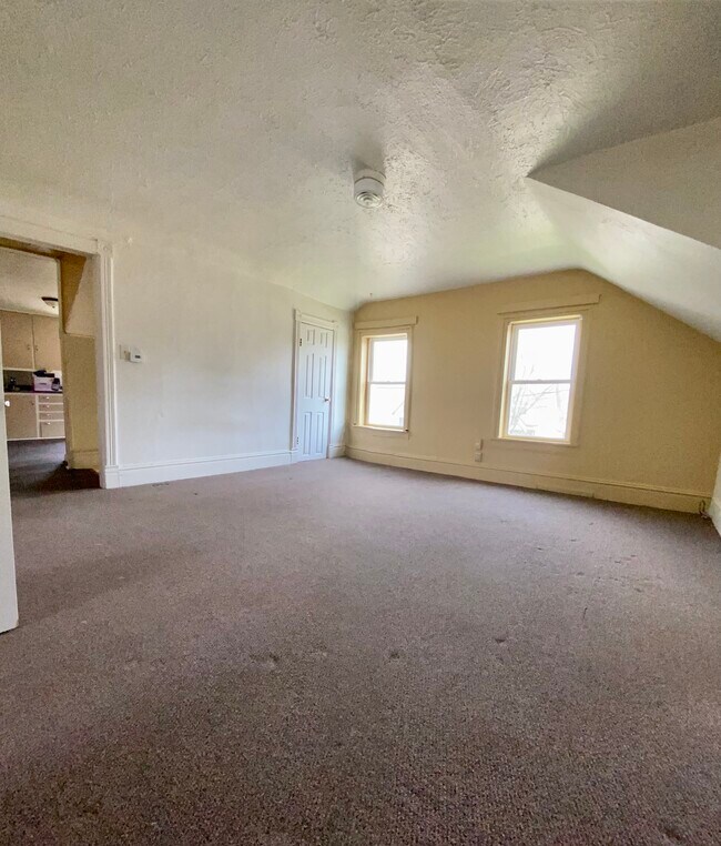 Living room off of kitchen. - 503 Middle