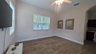 Building Photo - 691 Ranch Rd