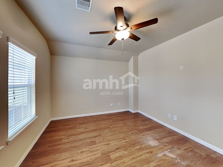 Building Photo - 5923 Stockholm Ct