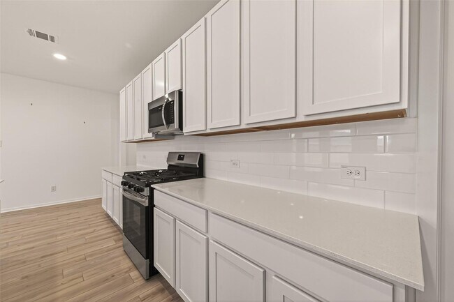 Building Photo - 3023 Ruby Rdg Dr