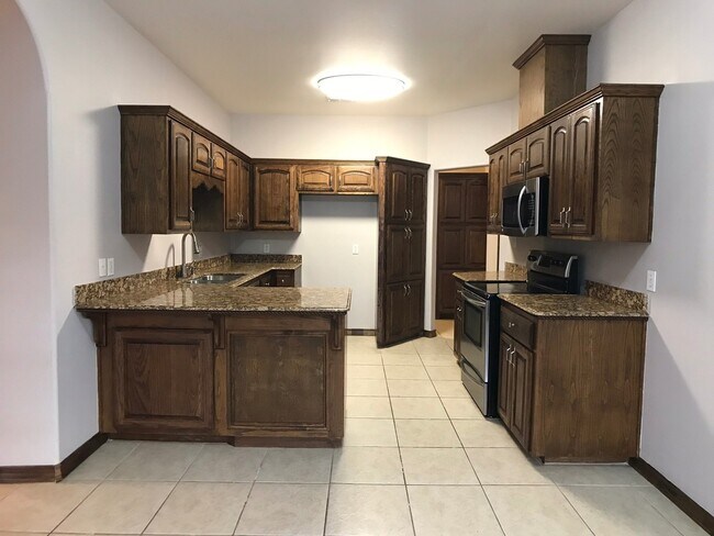Building Photo - 3Bed/2.5Bath Edinburg TX Home For Rent ( Oakland Village )