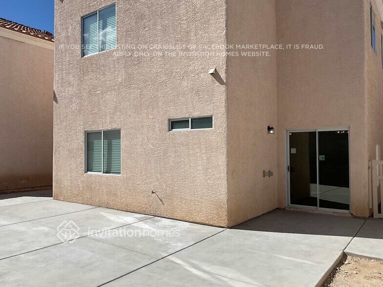 Building Photo - 8861 Happy Stream Ave