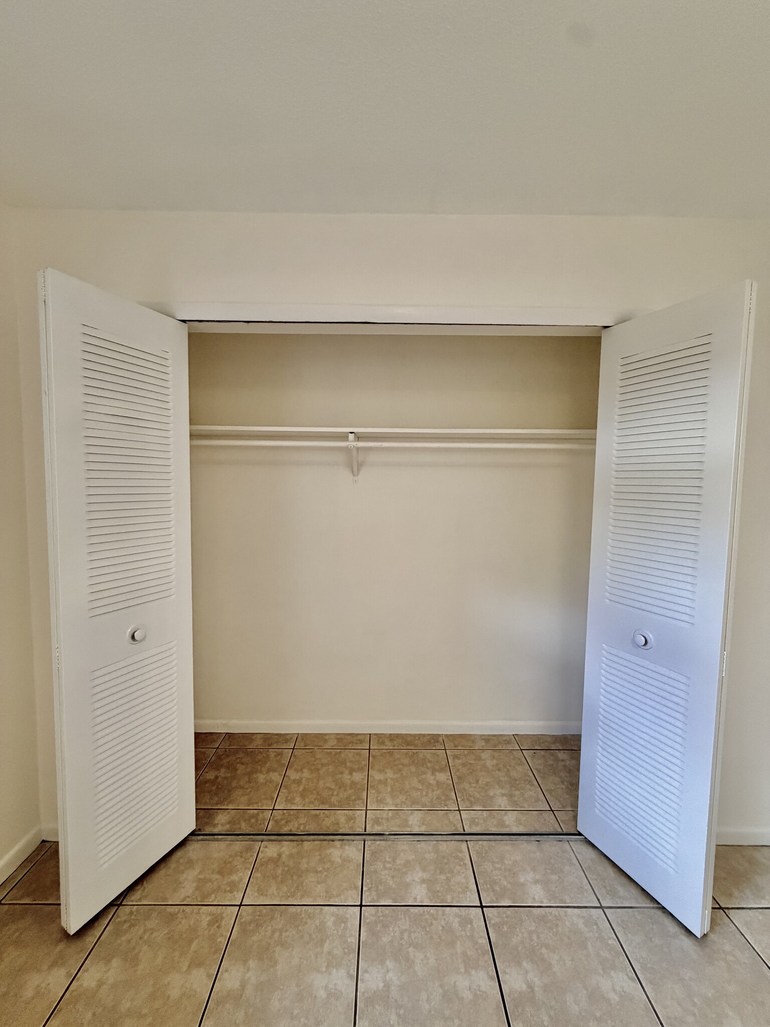closet bedroom 1 - 912 La Salle Ave