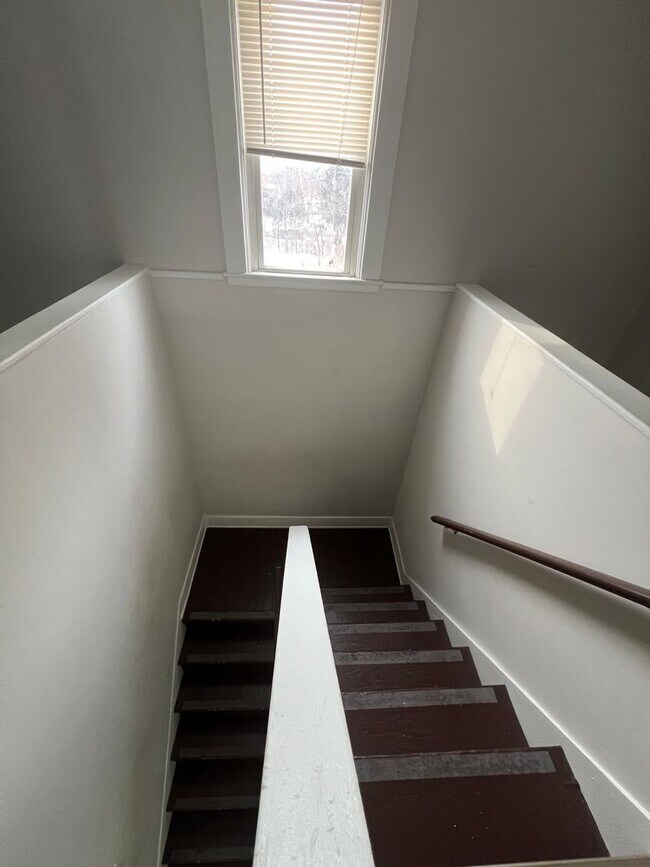 Building Photo - 3914 W 21st St