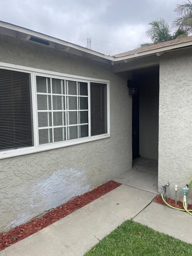 Building Photo - 3539 Baltic Ave