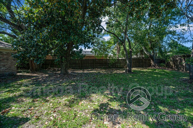 Building Photo - 21 Cullen Dr