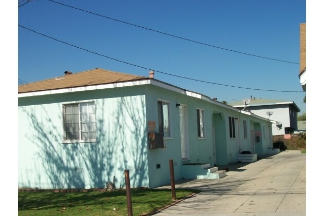Building Photo - 9453-9459 Los Angeles St