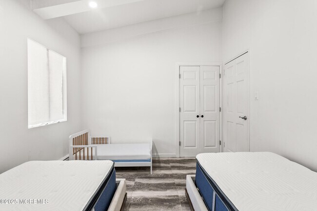 Building Photo - 512 Deal Rd