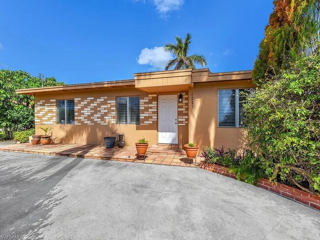 Primary Photo - 1227 Trail Terrace Dr