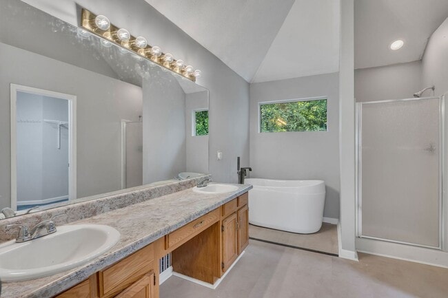 Building Photo - Bradford Hills Rental