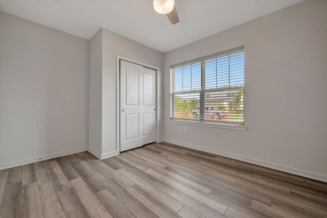 Building Photo - Newer Build - Parrish 3 Bedroom Home with ...