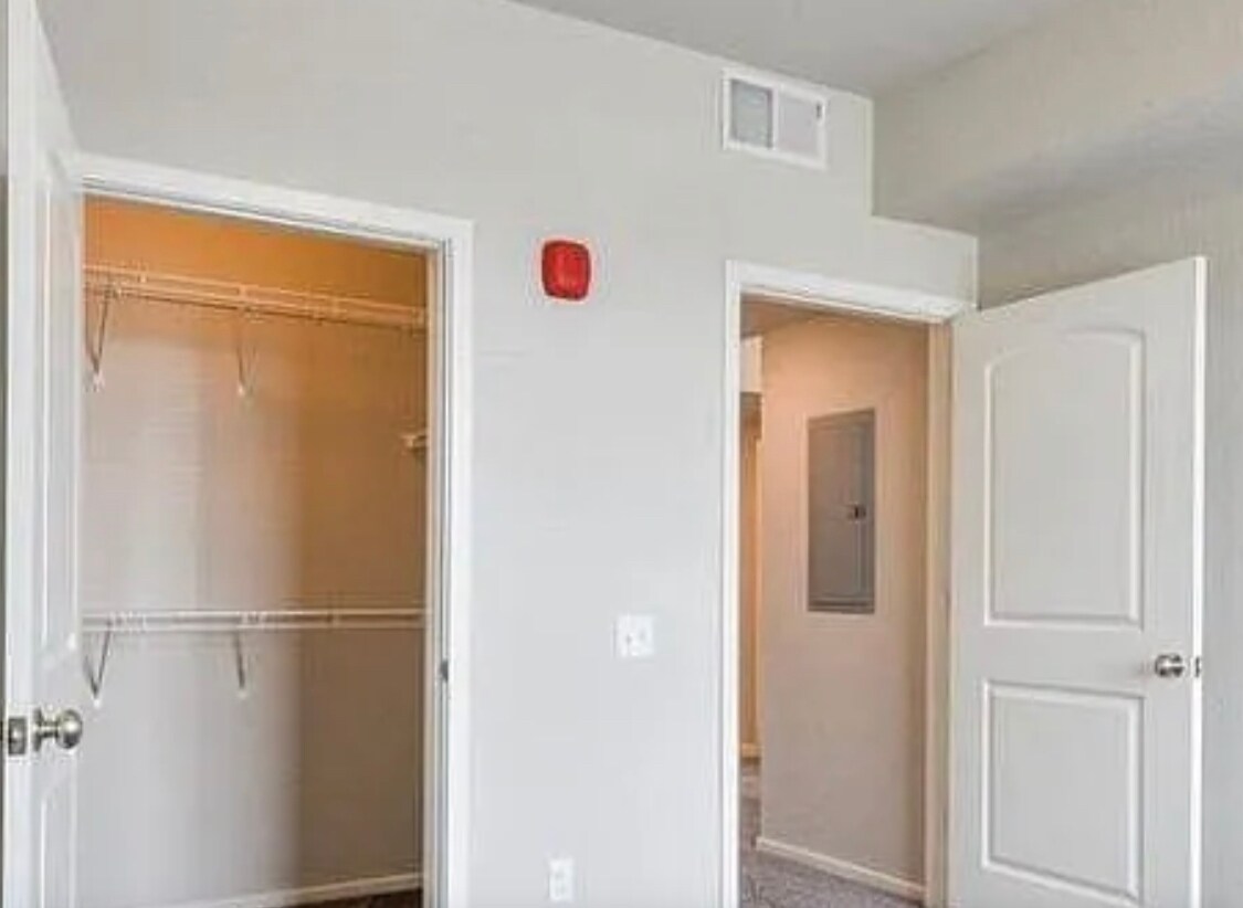 Building Photo - 2980 Kincaid Dr