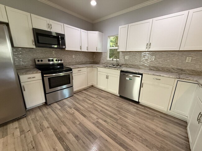 Building Photo - Beautiful 2018-built 4-bedroom 3.5 bath home in sought-after Westhaven!