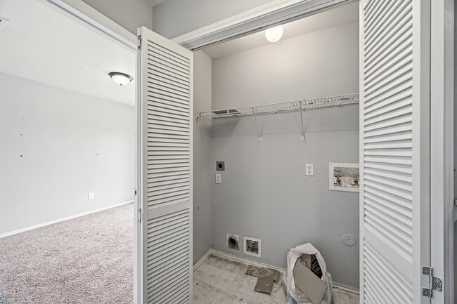 Building Photo - 6206 Greenwick Ln