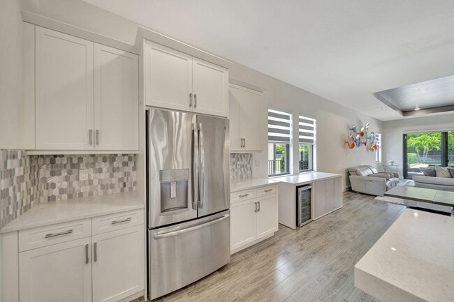 Building Photo - 8720 E Baypoint Cir