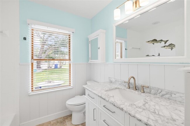 Building Photo - 5541 Bayou Grande Blvd NE