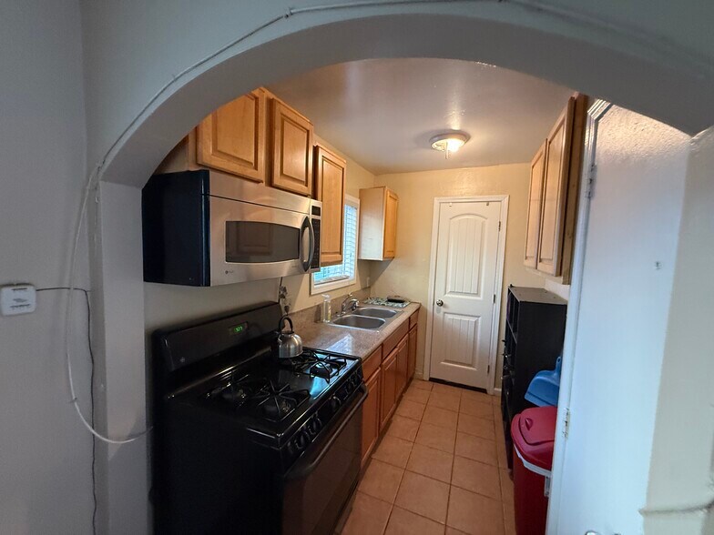 Building Photo - 5809 Lindo Paseo