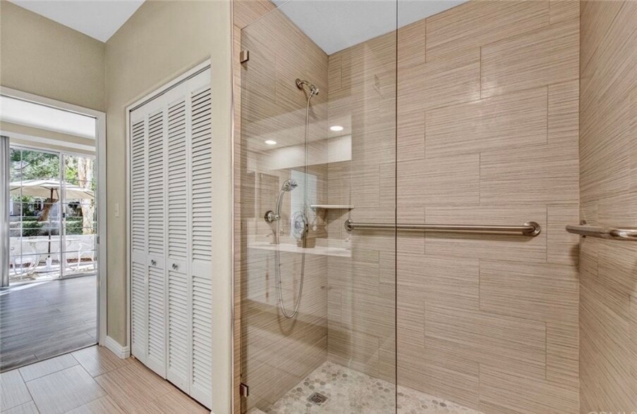 Building Photo - 8028 E Far Canyon Way