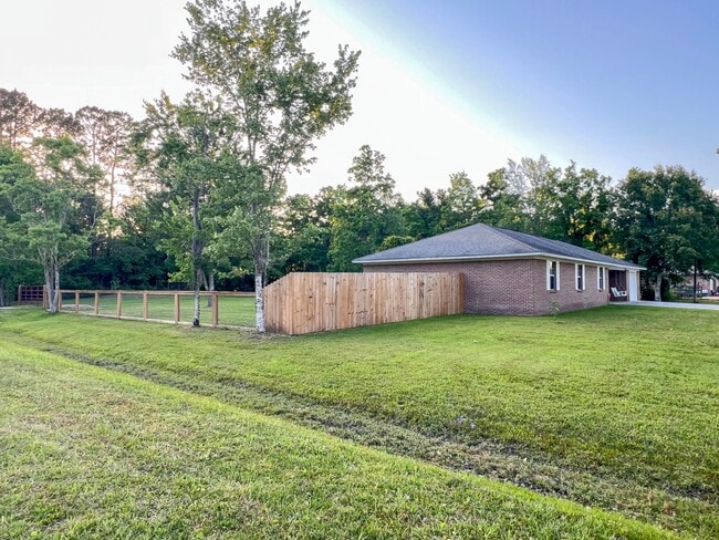 Building Photo - 54071 Armstrong Rd