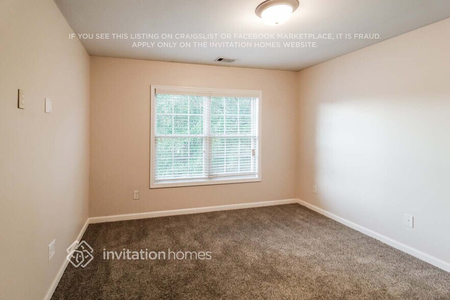 Building Photo - 625 Excalibur Ct SE