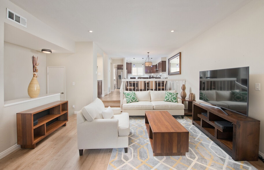 Building Photo - 21820 Marylee St