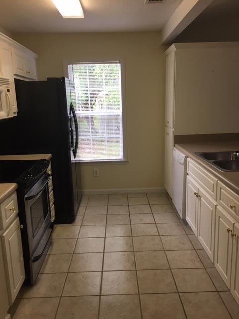 Building Photo - 3111 Lucas Ln SW