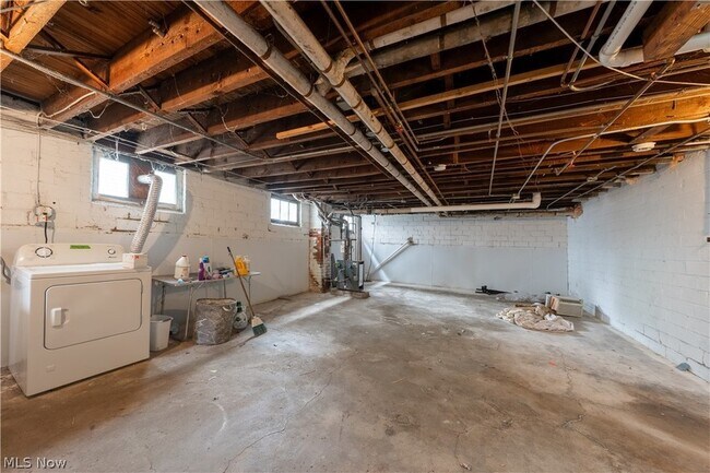 Building Photo - 1235 Donald Ave