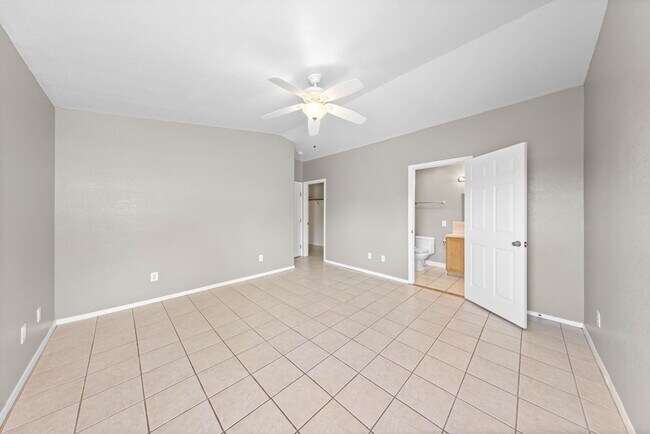 Building Photo - 655 Kane Ct