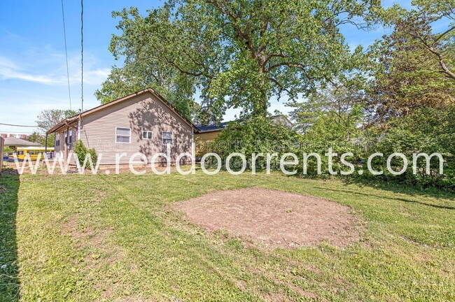 Building Photo - 3207 N Arsenal Ave