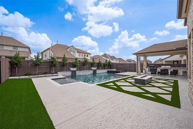 Building Photo - 12115 Ballshire Pines Dr